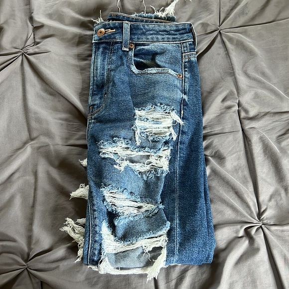 American Eagle Outfitters Hi-Rise Ripped Jeans - Picture 2 of 10